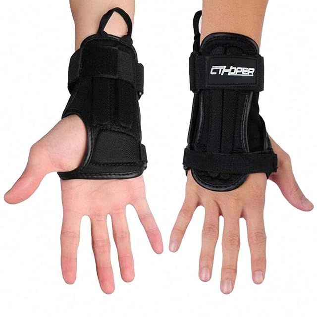 CTHOPER pair of black wrist guards with adjustable straps